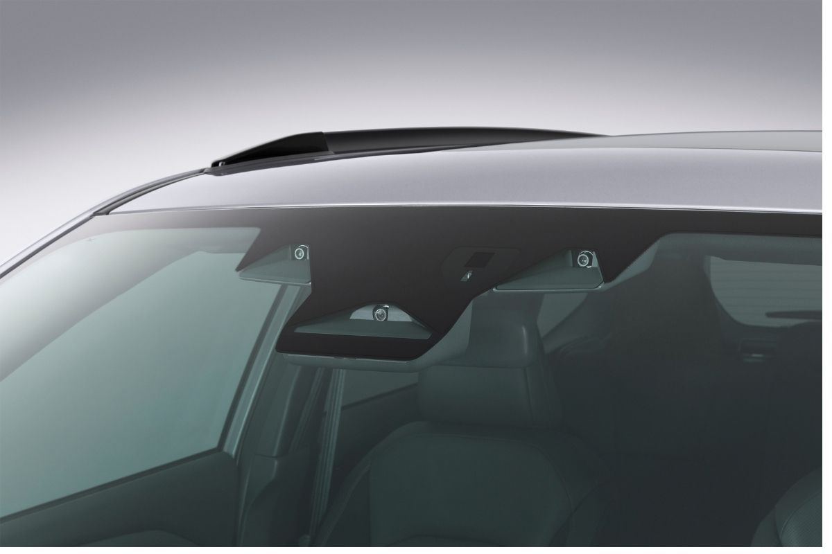 Ngoại thất Subaru Forester 2.5 — Camera an toàn EyeSight