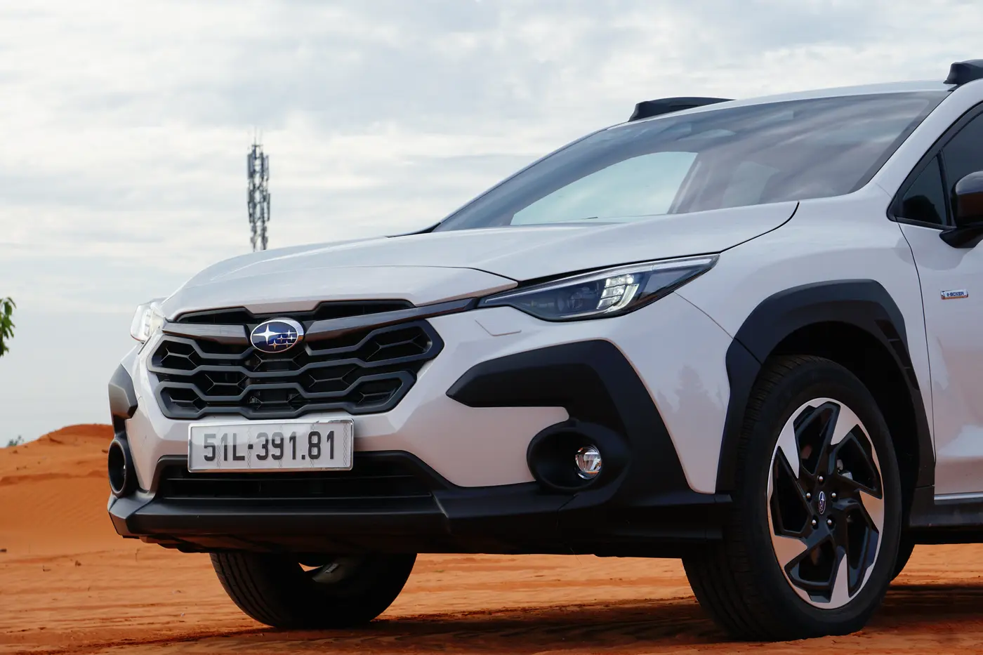 Ngoại thất Subaru Crosstrek — Đầu xe & lưới tản nhiệt lục giác