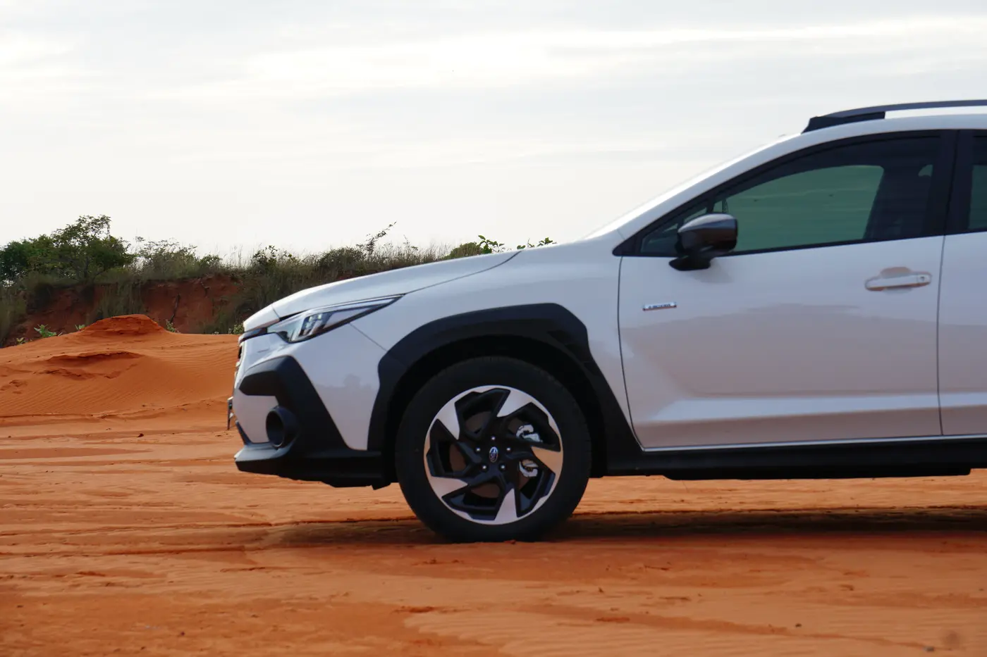 Ngoại thất Subaru Crosstrek — Thân xe & mâm hợp kim 18 inch