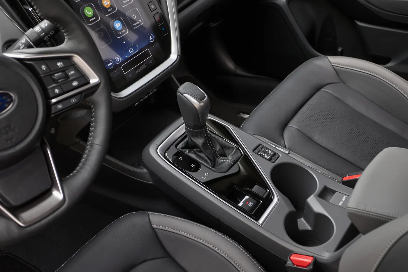 Nội thất Subaru Crosstrek — Bệ trung tâm tiện nghi